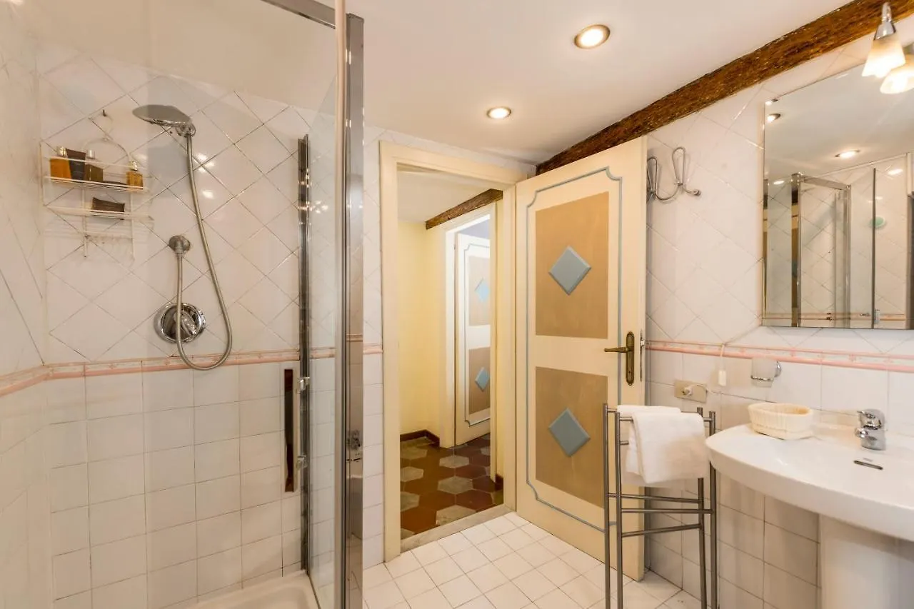 Pf Apartment Rome Italy